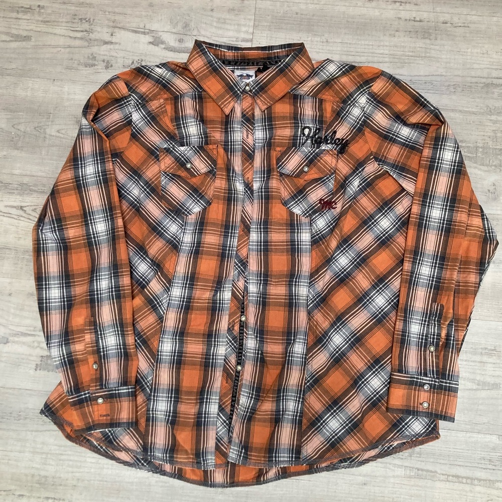 Vintage Harley Davidson Button Down Shirt - Says 2W but fits Large - Orange